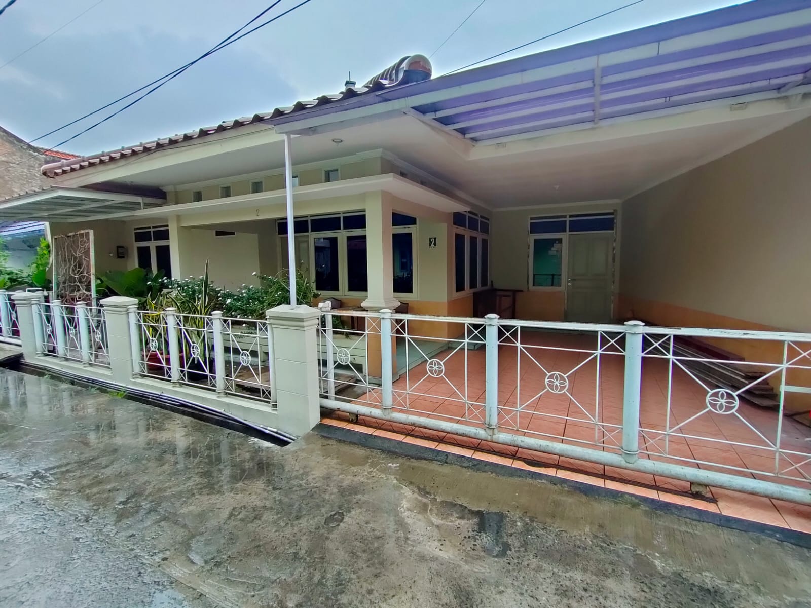 rumah secondary gland property